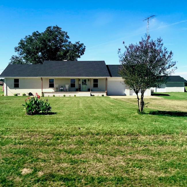 Building Photo - 16391 CR 498 Rental