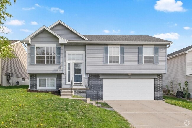 Building Photo - COMING SOON! AVAILABLE IN JULY! Rental