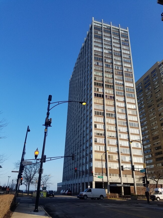 Photo - 6171 N Sheridan Rd Unidad 705 Rental