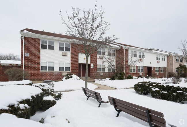 Photo - Mill River Residence Apartments