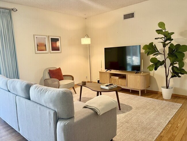 Photo - 116 E Campus View Dr