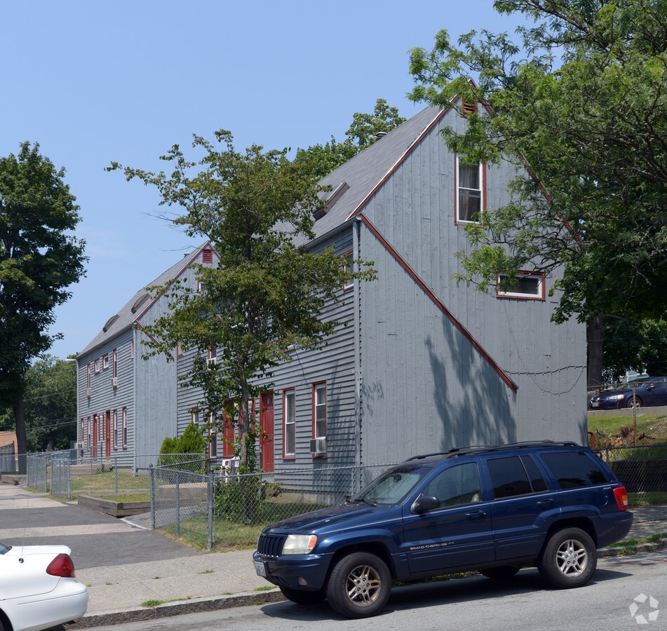 Photo - Mt. Hope Court Apartments