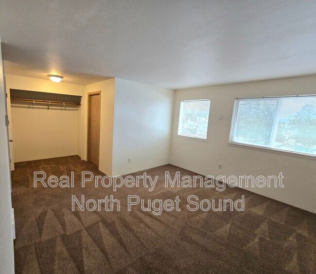 Photo - 8326 Henning Dr