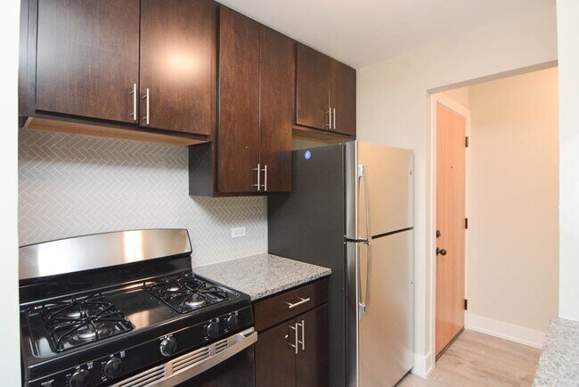Photo - 447 W Surf St Unit 113