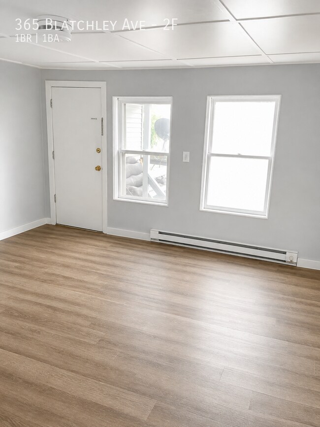 365 Blatchley Ave Unit 2F