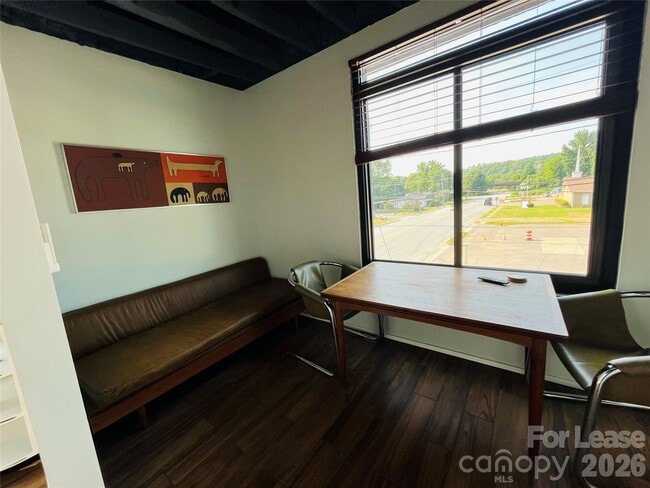 Photo - 274 Catawba Ave