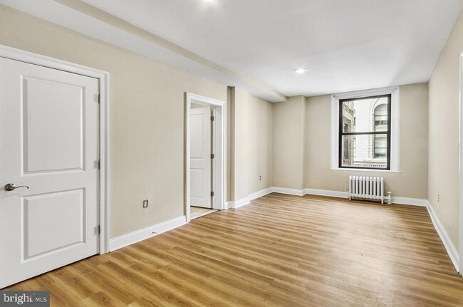 Building Photo - 1229 Chestnut St Unit BR-6 Rental