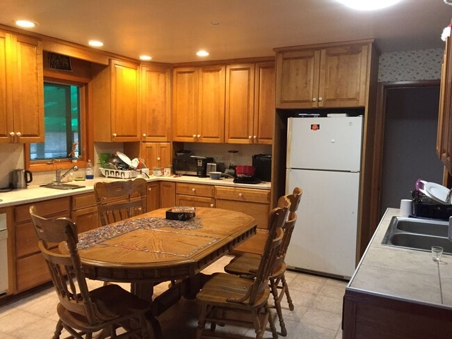 Photo - 84 S Manheim Blvd