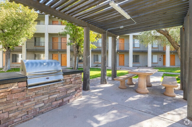 Picnic Areas with Barbecue Grills