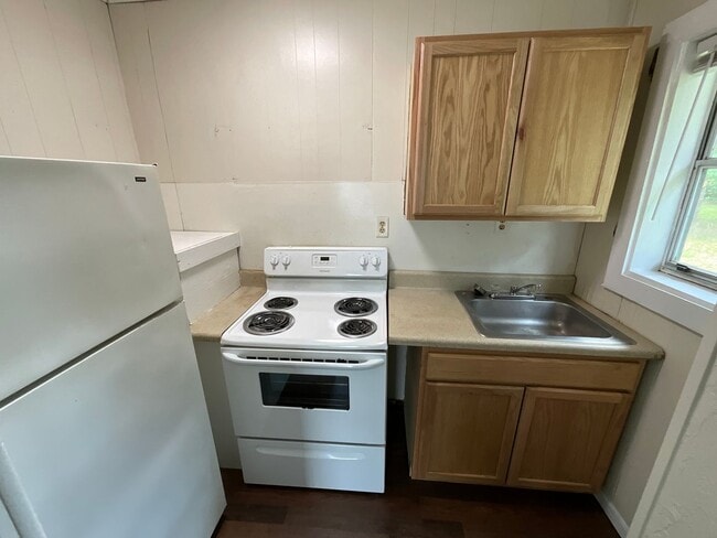 Photo - Sweet 1/1 Cottage at Hill Loop in Bonifay with Water/Sewer, Garbage, & Lawn Maintenance Included