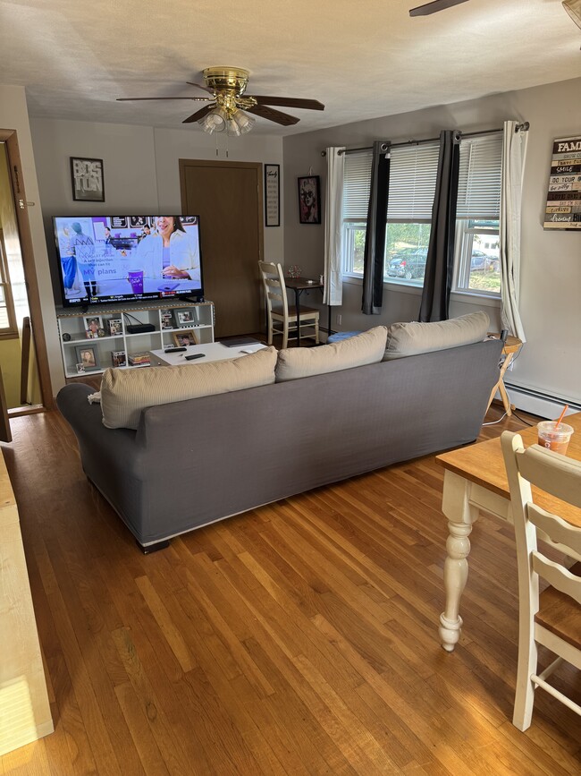 Photo - 1013 Somerville St Unidad 2