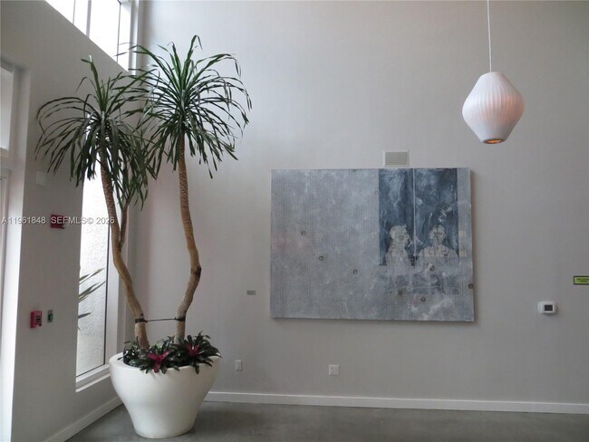 Photo - 133 NE 2nd Ave Unidad 308