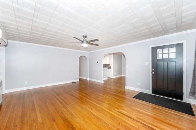 Photo - 116-118 Linden Avenue Unit 118 Linden Avenue