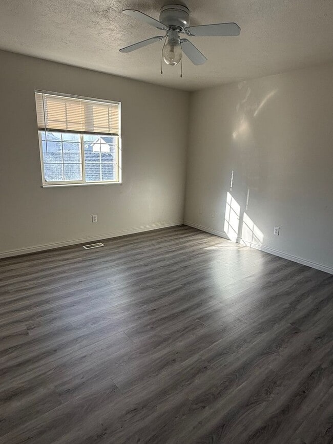 Photo - Beautiful North Ogden Town home for Rent