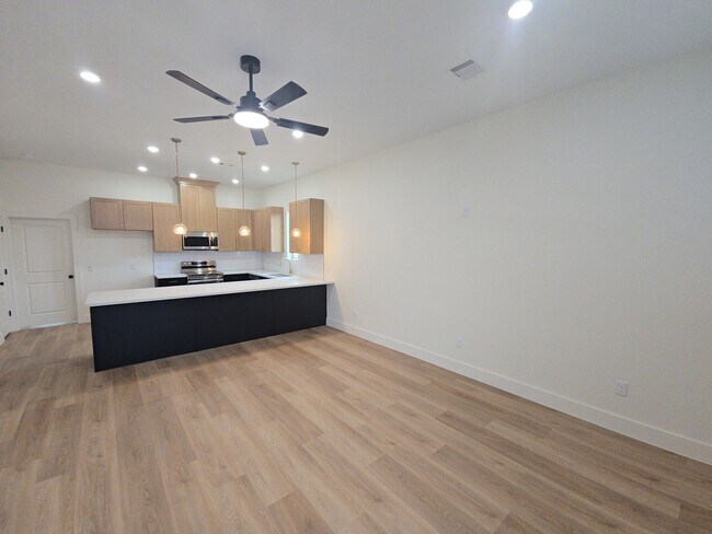 Photo - 7956 Bonaire St Unit 7956 Bonaire St -  B