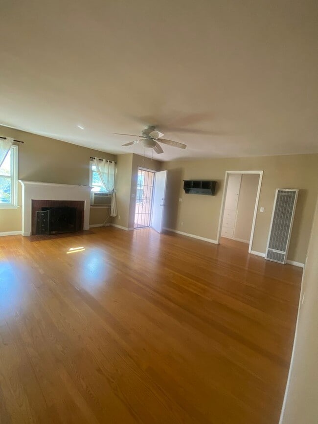 Photo - 409 E Puente St Unidad 409 E Puente Street