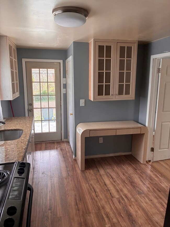 Photo - 1152 Berkley Rd