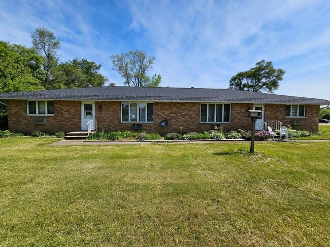 Building Photo - 149 Eastland Dr