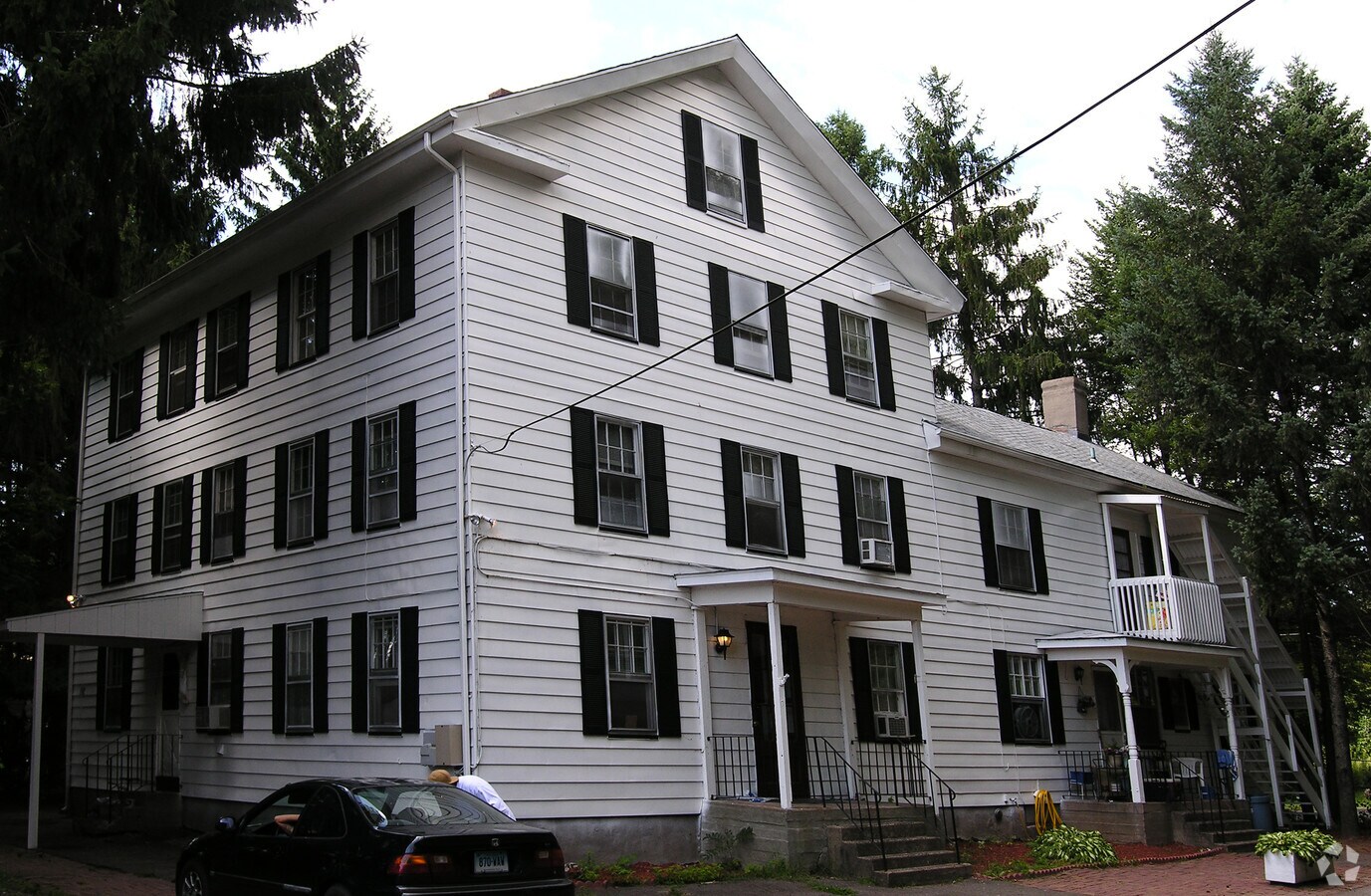 Photo - 7 Webb St Apartments