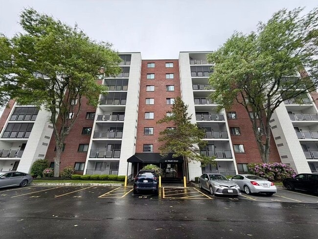 Building Photo - 12 9th St Unit 805