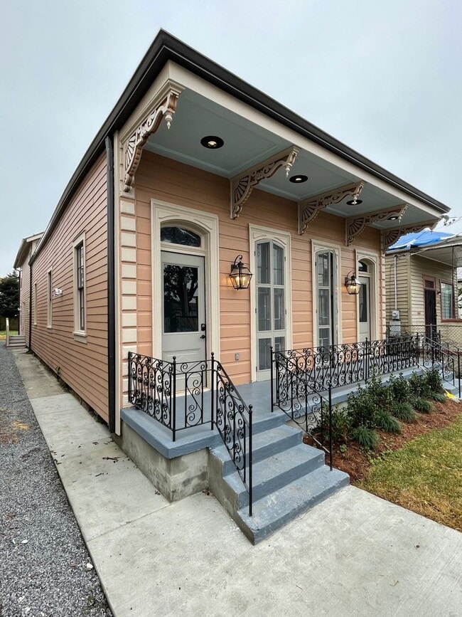 Photo - 2838-2840 Dryades St Unidad 2838 Back