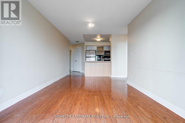 Photo - 16 Harrison Garden Blvd Unité 2508