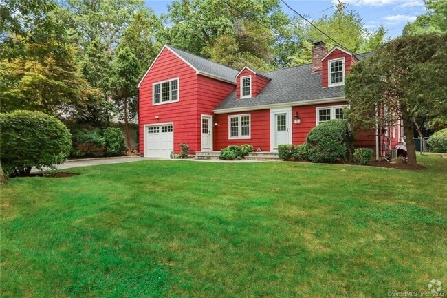 Building Photo - 25 Summit Rd Rental