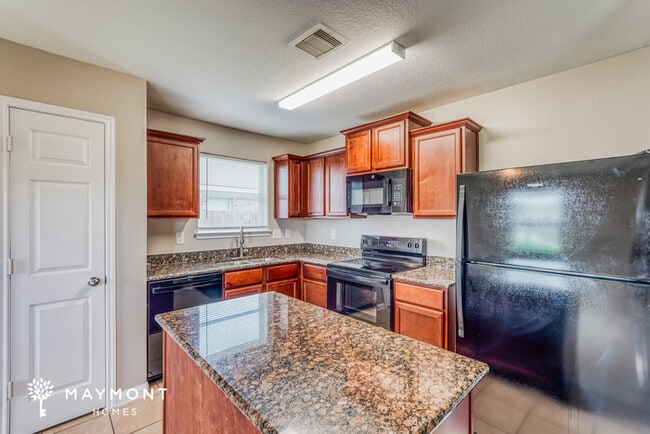 Photo - 4810 Tulip Trail Ln