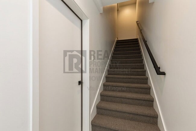 Photo - 550 Indianola Rd