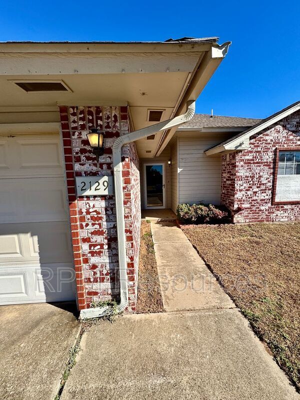 Photo - 2129 Harbor Dr