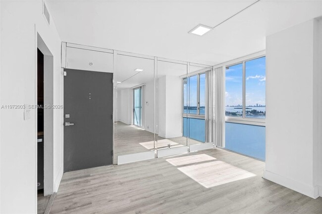 Photo - 3301 NE 5th Ave Unit 1010