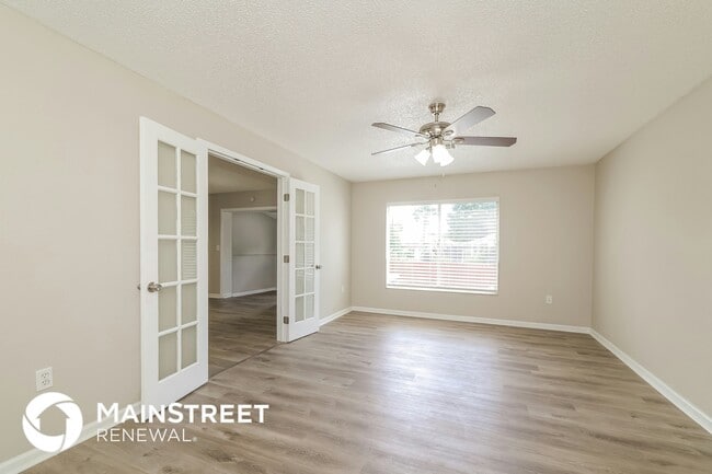 Photo - 669 Lake Dexter Cir