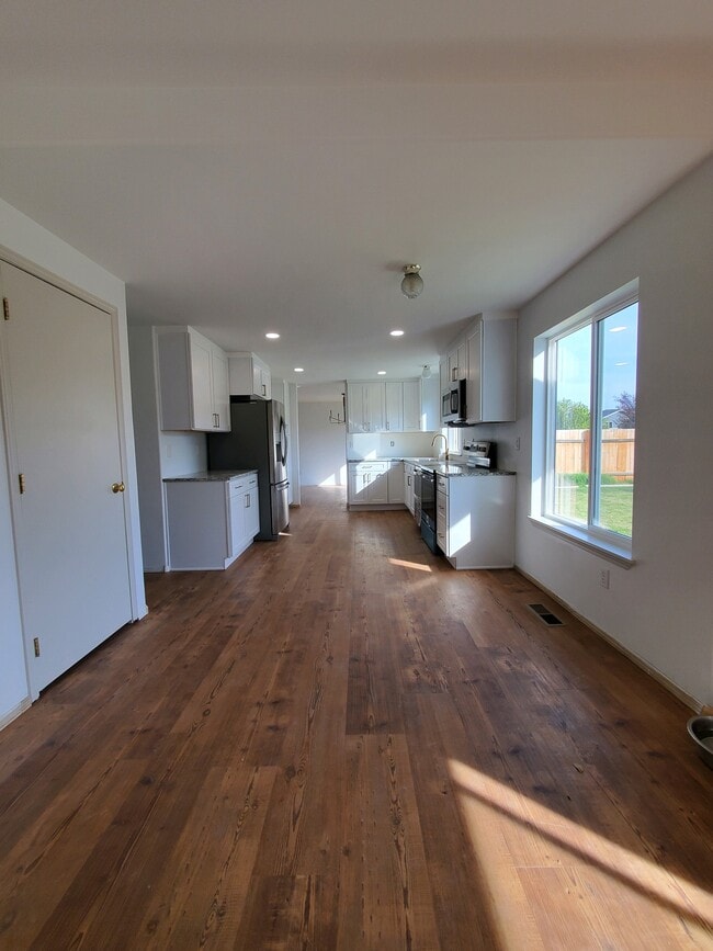 Photo - 6502 Terry Ave