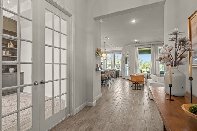 Photo - 381 Oak Mdw Ln