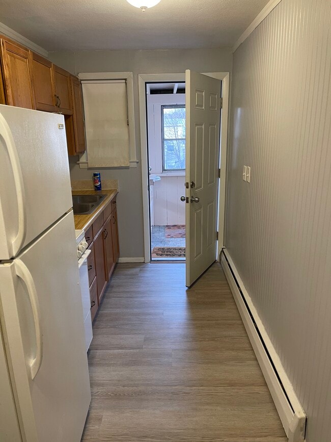 Building Photo - 7 Fern St Unit 7 Rental