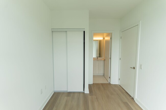 Photo - 86-786 Dundas St E