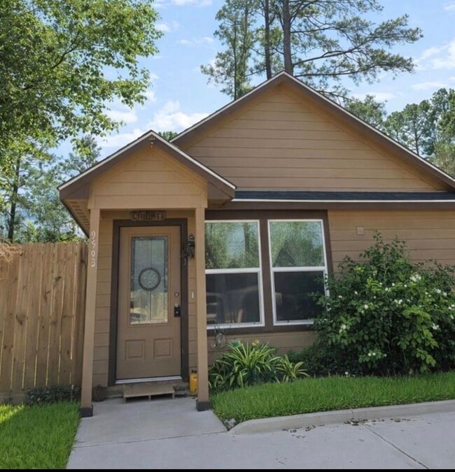 Photo - 9593 Darkwood St