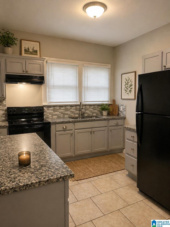 Photo - 1731 Exeter Ave