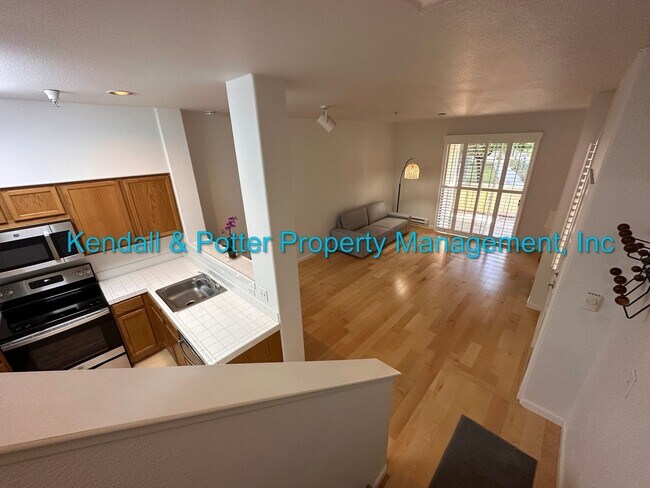 Photo - One Bedroom Condo Close to Downtown Santa ...