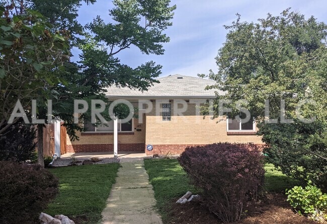 Building Photo - 1215 Cherry St Rental