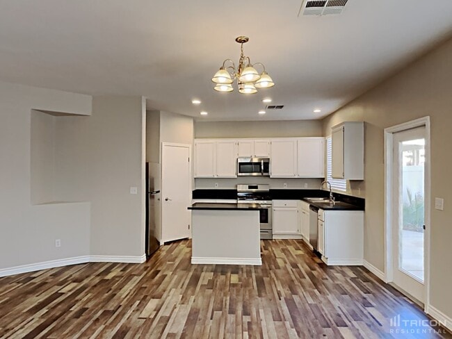 Photo - 6754 Cinnabar Coast Ln