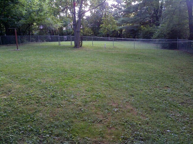 Photo - 2 bedroom/1 bath - Available Now