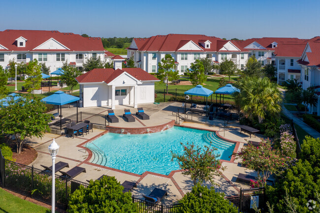 Summer House Apartments - Summer House Apartments