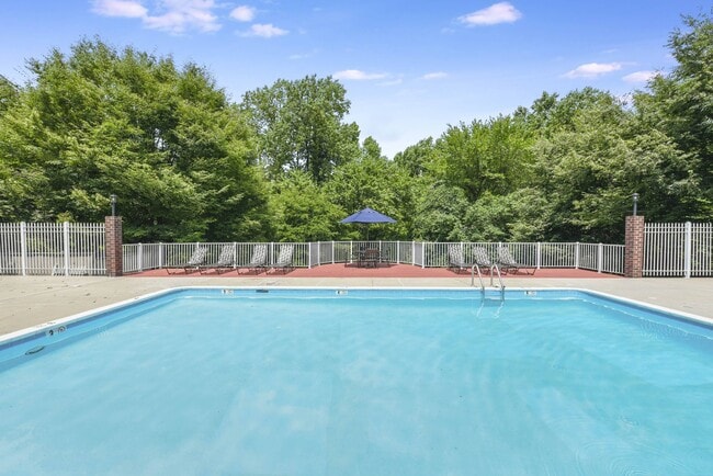 Photo - Acclaim at Lake Largo