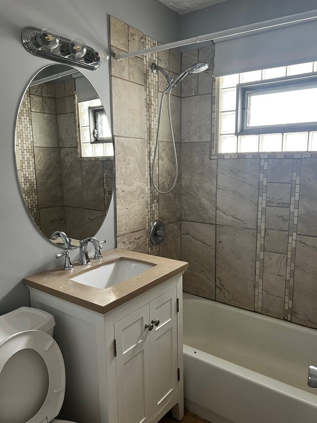 Photo - 2184 Pierce St