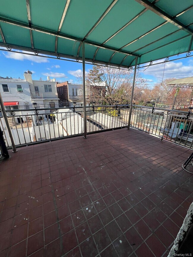 Building Photo - 30-06 85th St Unit 2nd Fl