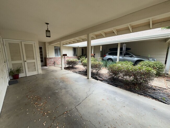 Photo - 605 Radcliffe Dr