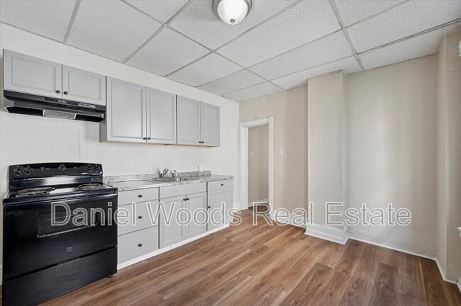 Photo - 2708 W 7th St