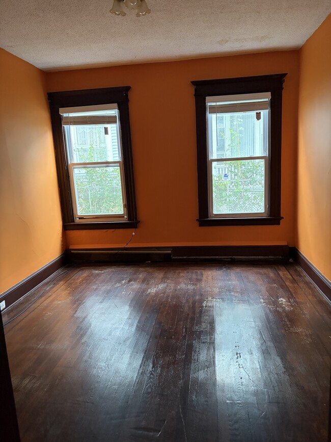 Photo - 129 Willow St Unit 129 willow St 1st floor