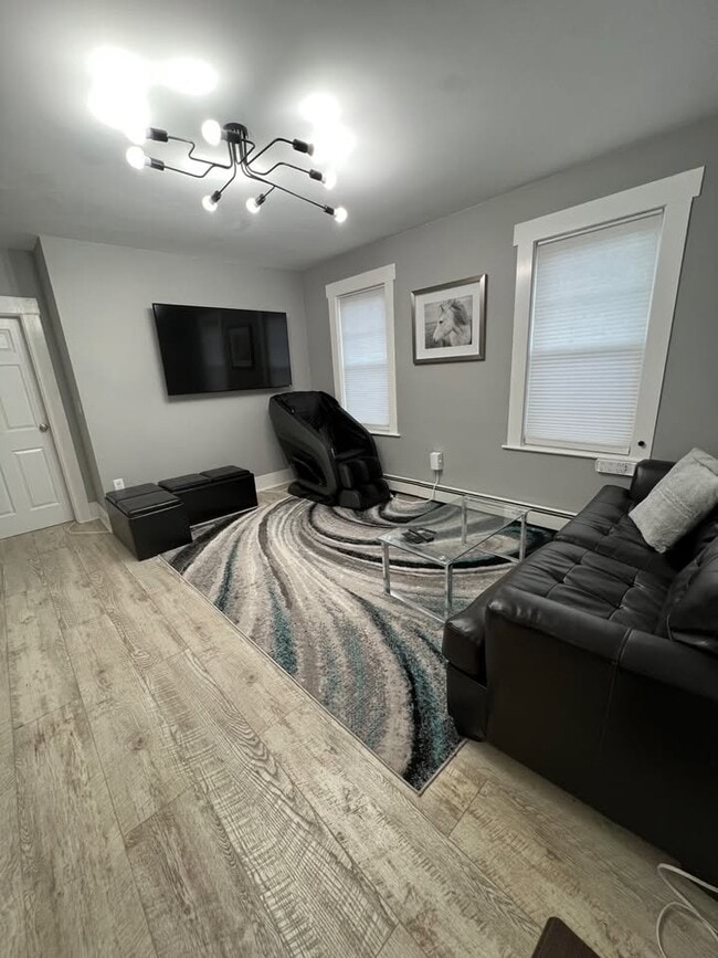 Photo - 45 Ash St Unit 1